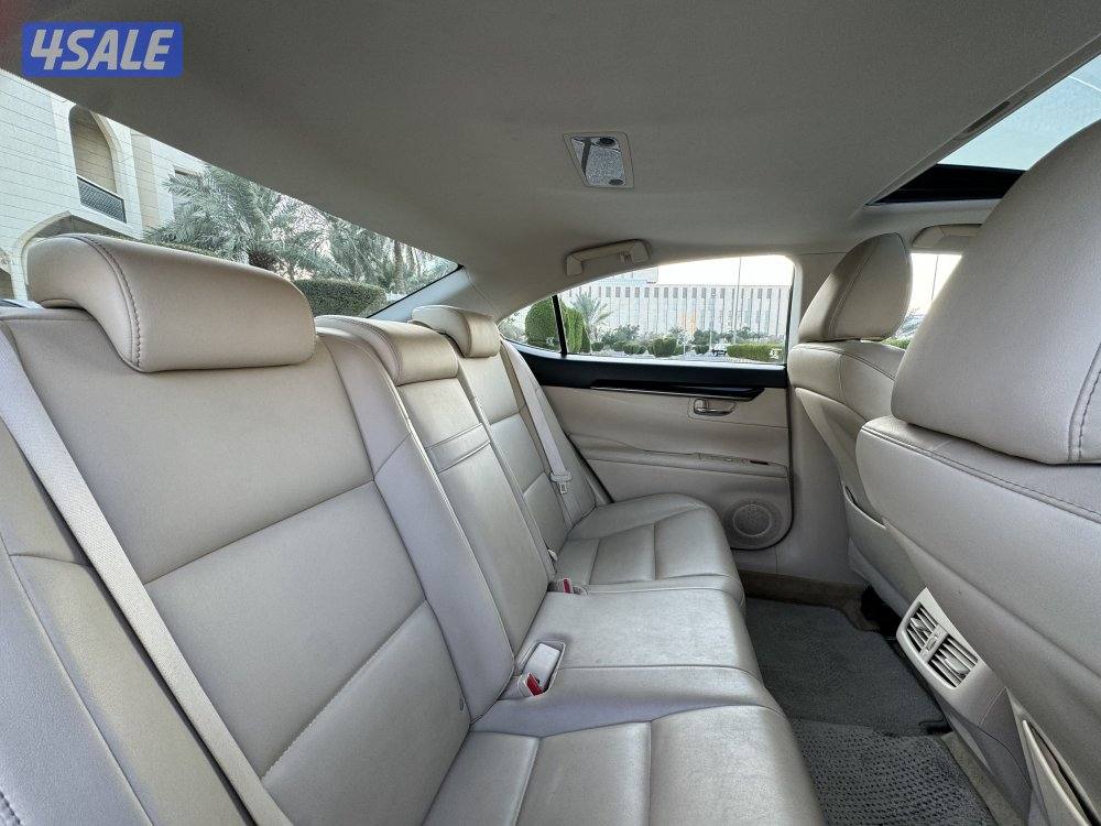 لكزس ES250 موديل 2013 بحاله ممتازه جدا شرط الفحص5