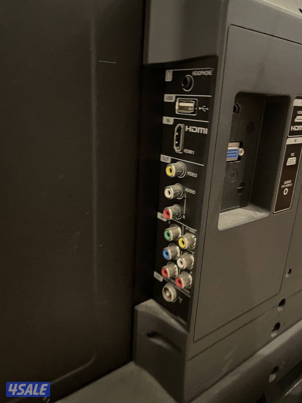 39" Sharp AQUOS LED TV (Full HD) - Great Condition2