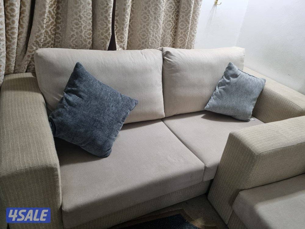 طقم انتريه بحالة ممتازه قابل للغسيل مع كرسي امريكي قابل للفتح6