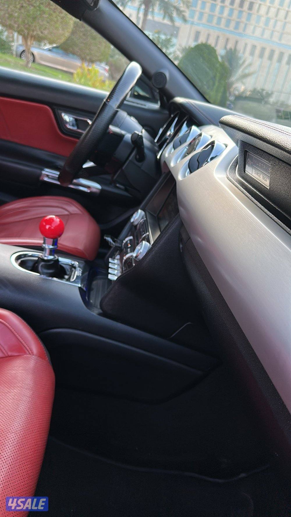 موستنج 5.0 قير عادي قمة بلنظافة5