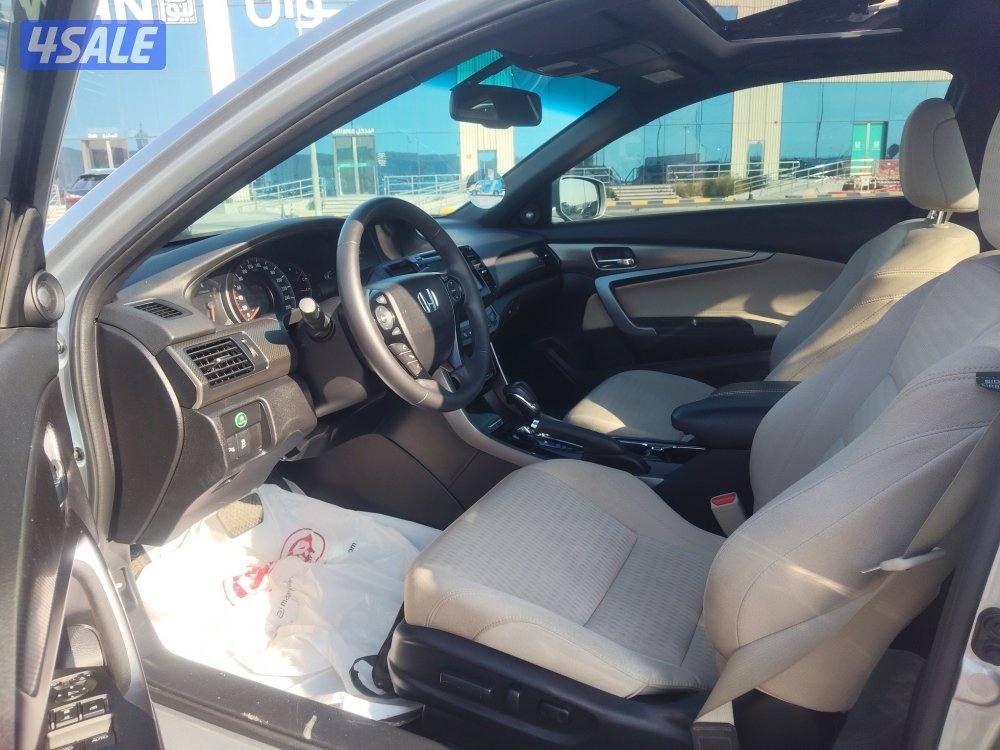 هوندا اكورد كوبيه موديل 2016 عداد ٨٠ الف فل كامل بحاله ممتازة جدا6