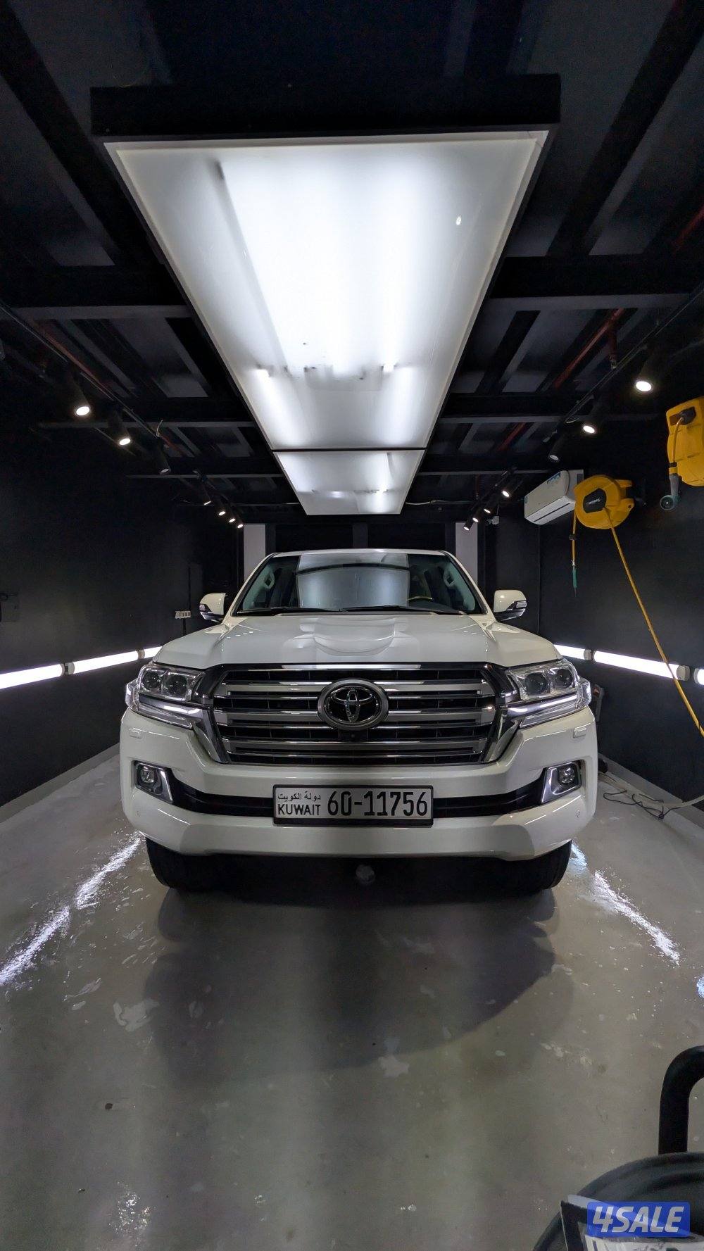 للبيع لاندكروزر VX-R 20160