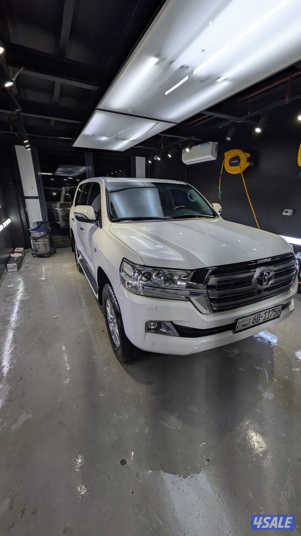 للبيع لاندكروزر VX-R 20161