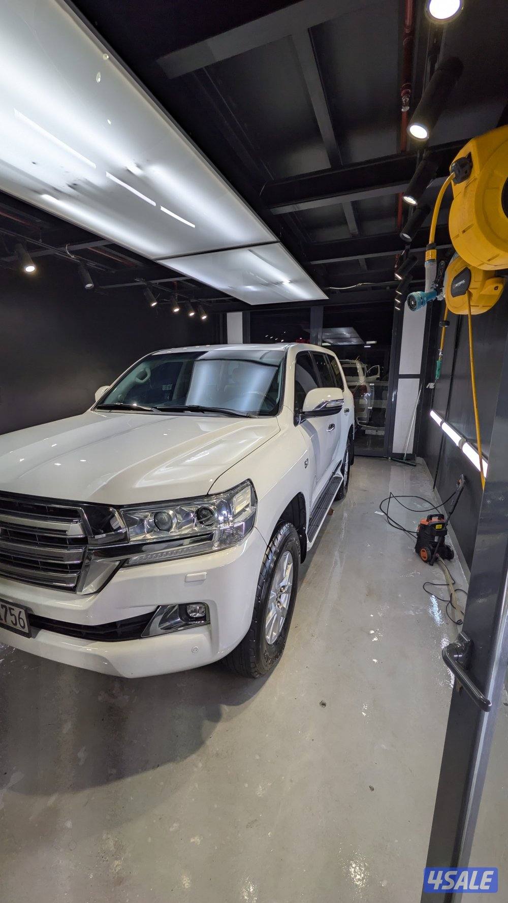 للبيع لاندكروزر VX-R 20162