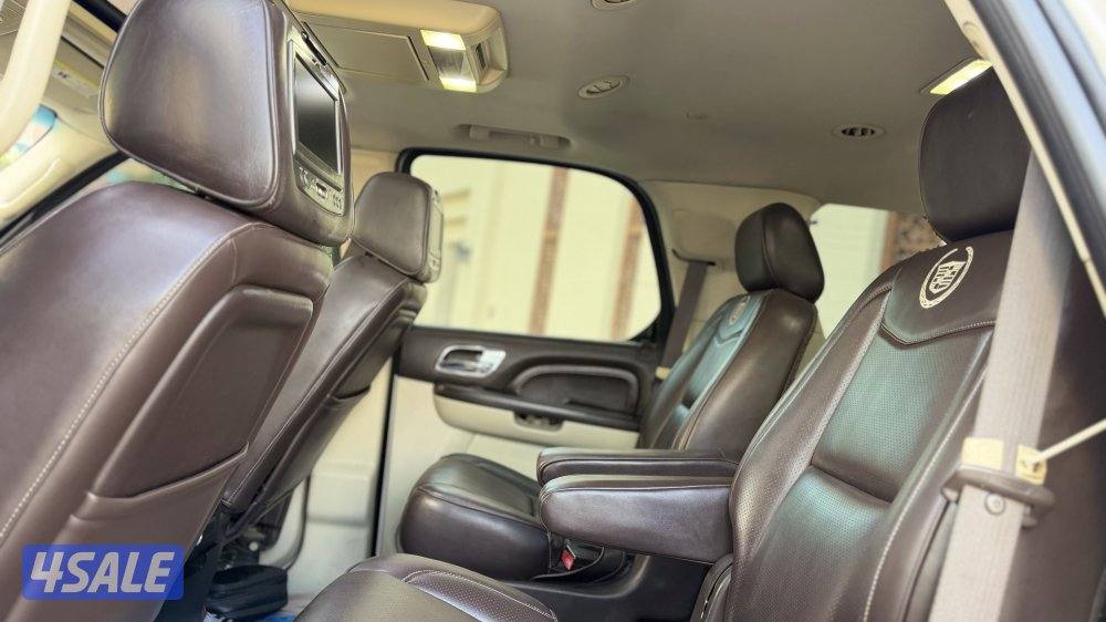 اسكاليد بلاتينيوم 2011 بحالة الوكالة6