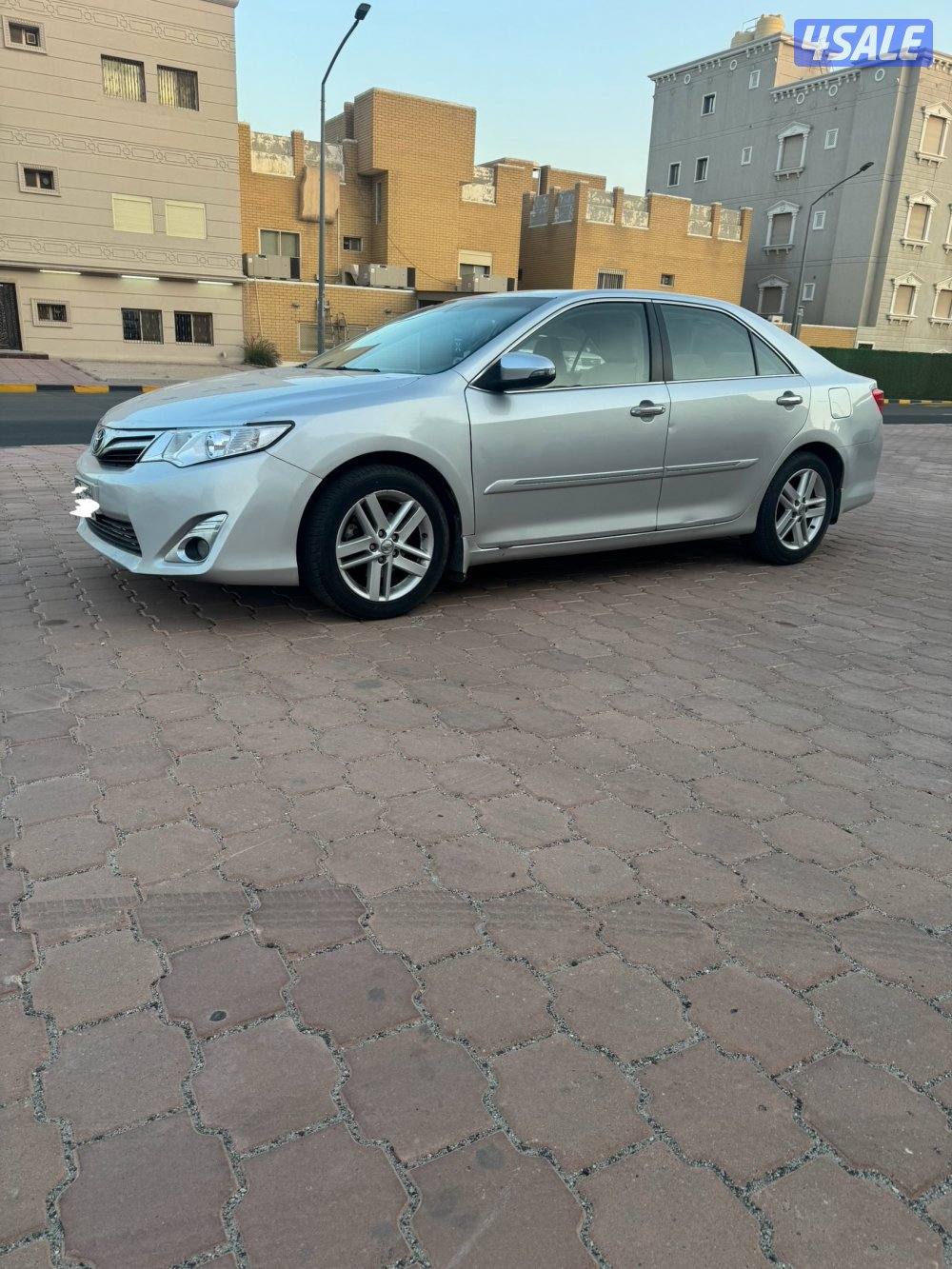 للبيع كامري2014 glx1