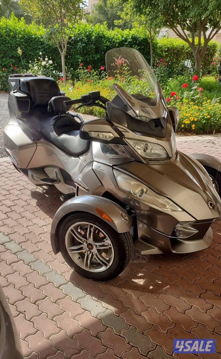 للبيع كانام سبايدر RT موديل 2012 اللون سلفر1