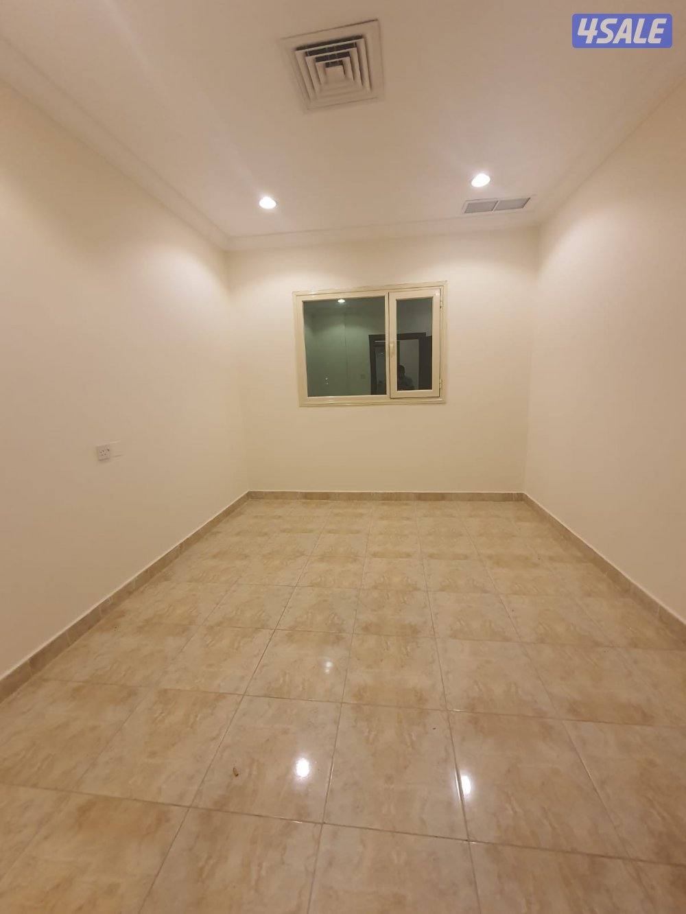 شقه ديلوكس بالسالميه بموقع مميز جدا Deluxe apartment in Salmiya1