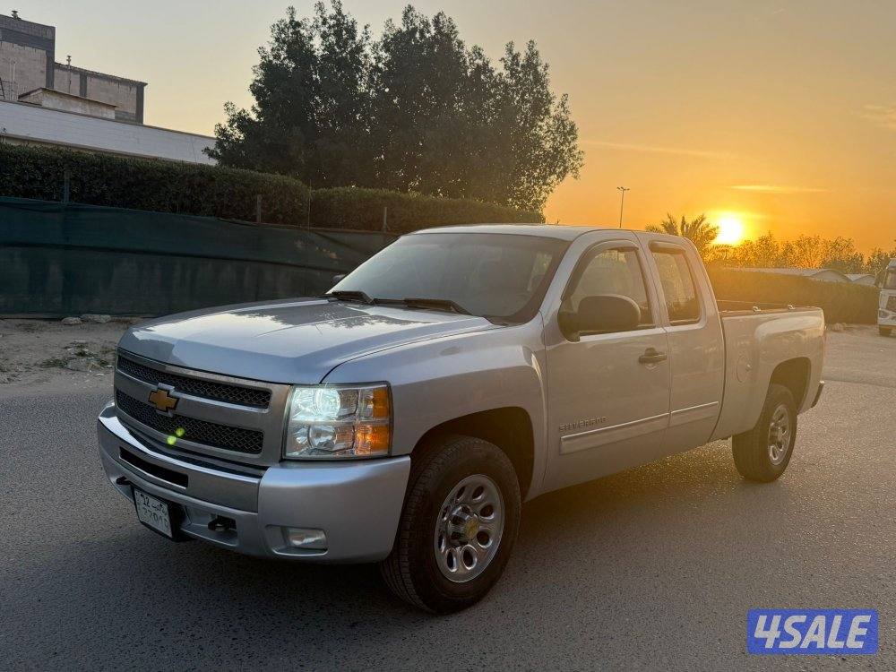 للبيع وانيت سيلفرادو موديل 20130