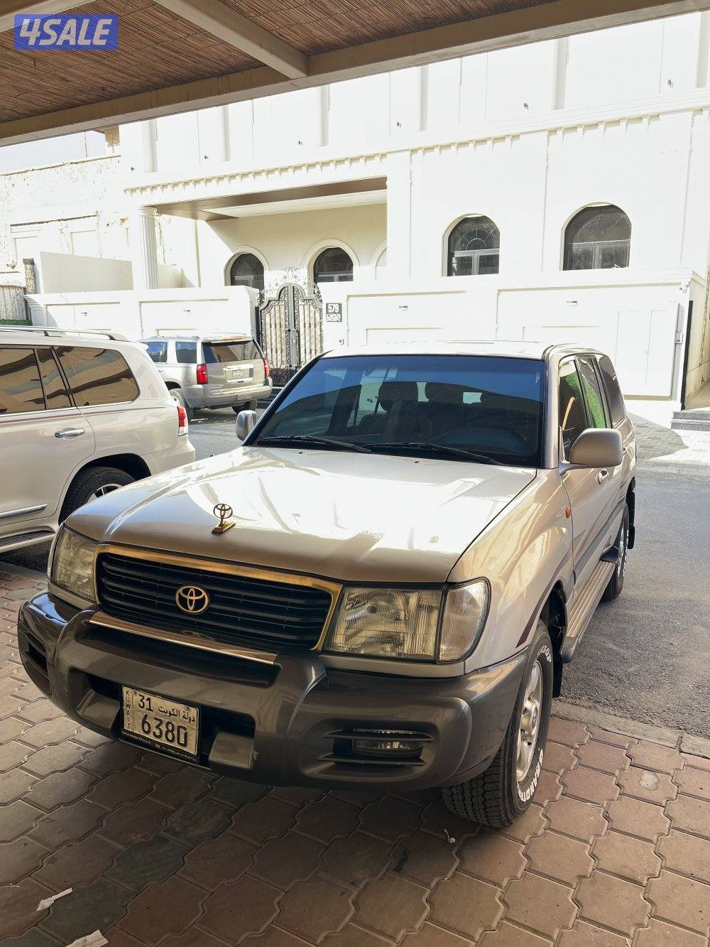 للبيع لاندكروزر 20013