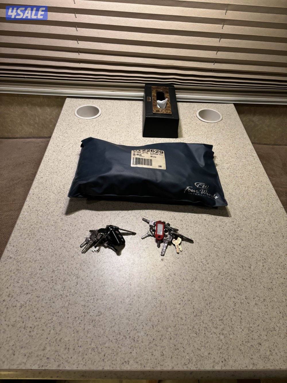 للبيع كرفان فورد كلاس c8