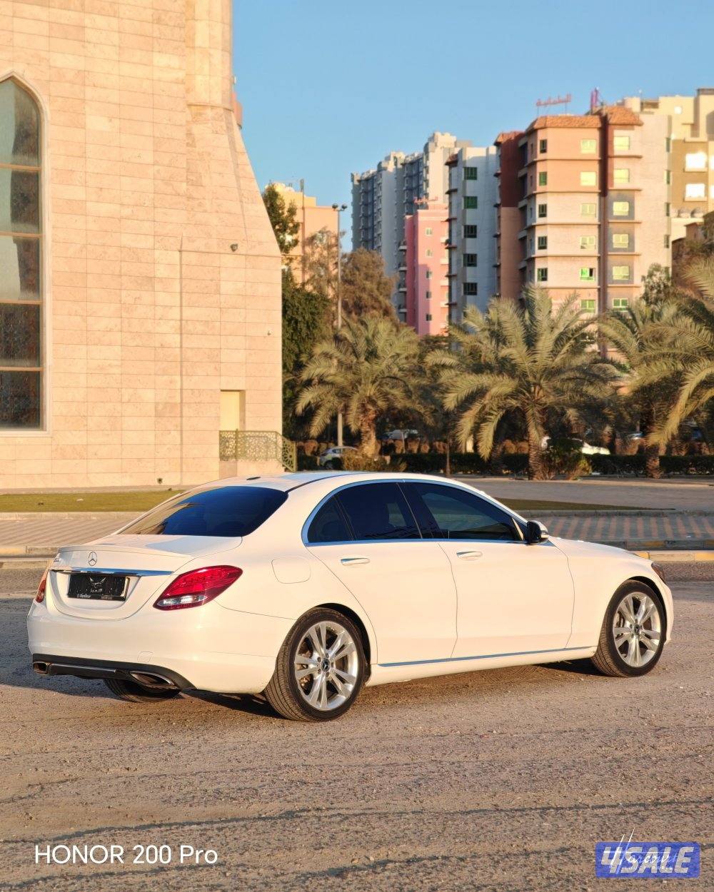 Mercedes C300.      .شرط النظافة 20182