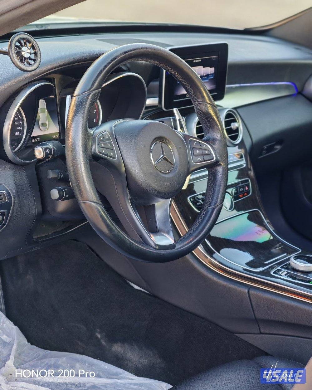 Mercedes C300.      .شرط النظافة 20188