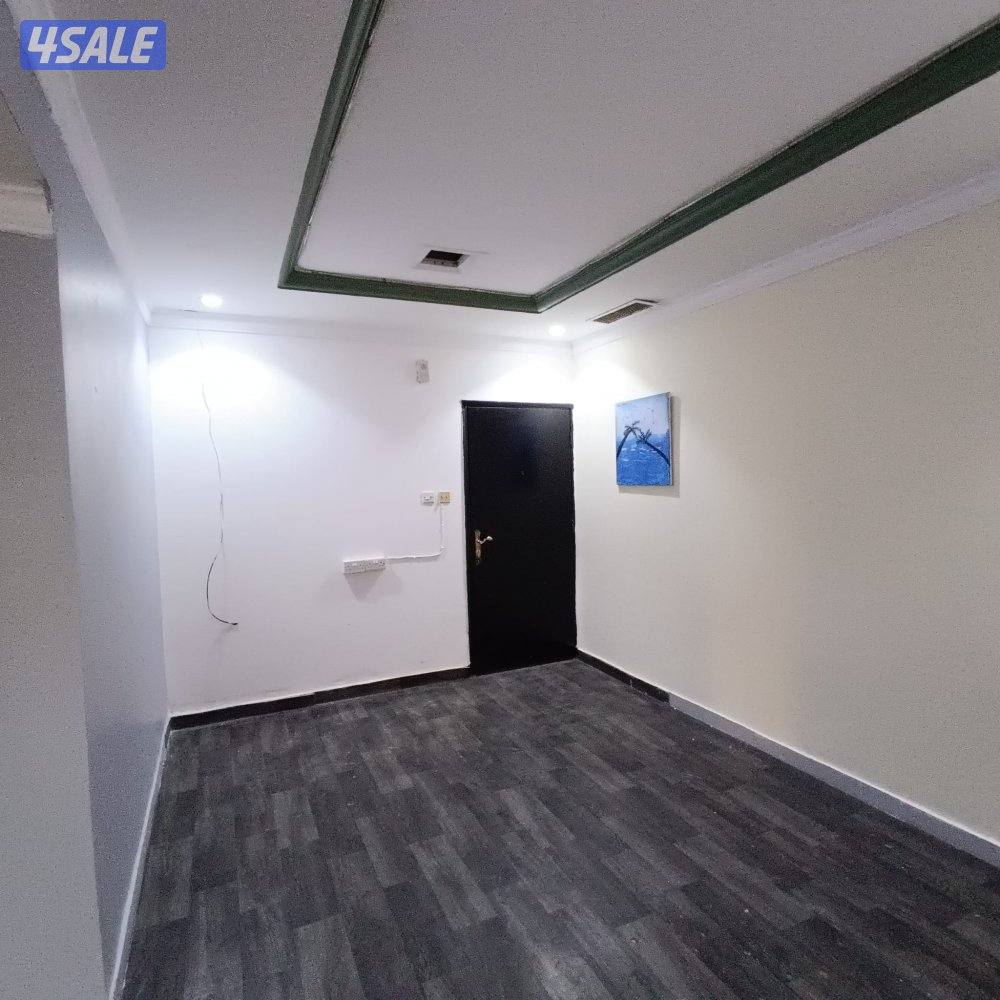 شقةغرفةصالةتشطيب جديدحمام مطبخ كبير مصافط متوفرة كل الخدمات متوفرة1