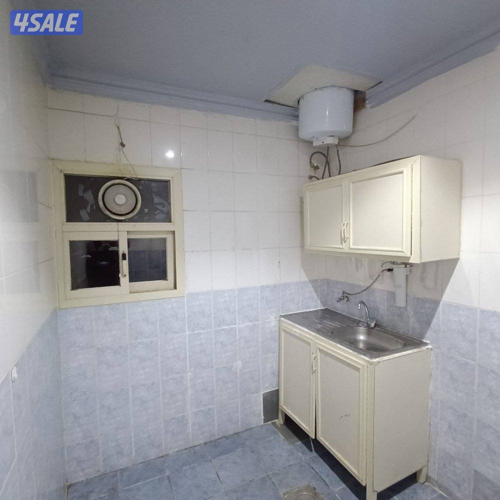 شقةغرفةصالةتشطيب جديدحمام مطبخ كبير مصافط متوفرة كل الخدمات متوفرة5