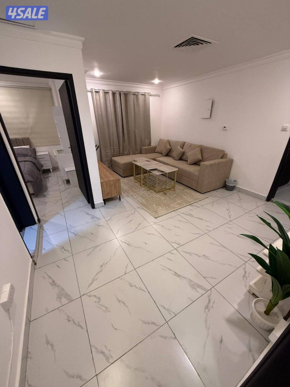 شقق للايجار خلو وفاضي غرفة وصالة ومطبخ وحمام تشطيب سوبر لوكس0