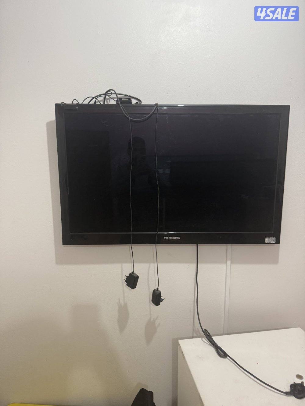 للبيع طاولة سفرة مع 6 كراسي بحالة جيدة ونظيفة3