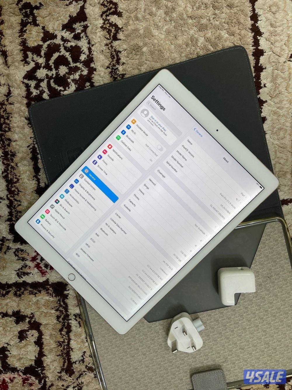 ايباد ابل 6 السادس 32 قيقا نظيف مو مفتوح ولا مصلح مع كفر اصلي وشحن اصل1