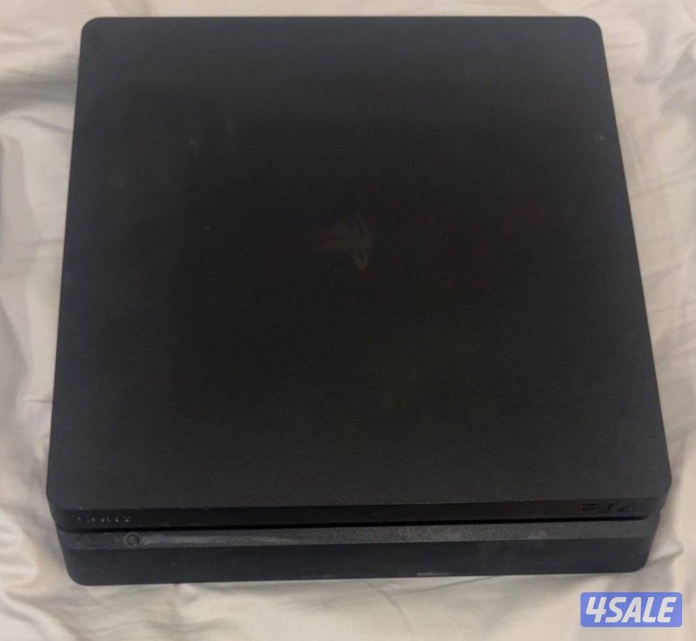 سوني ٤ سليم للبيع0