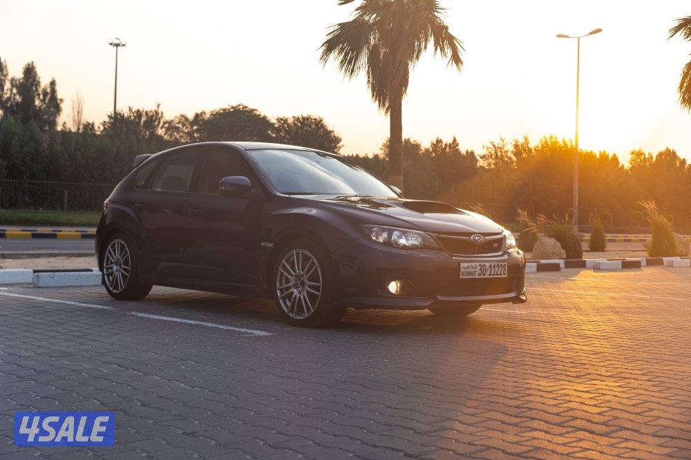 سوبارو أمبريزا STI مخزن بحالة المصنع ماشي ١٧،٠٠٠ كم6