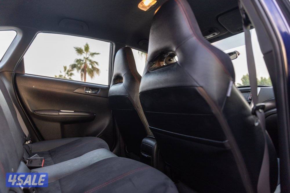 سوبارو أمبريزا STI مخزن بحالة المصنع ماشي ١٧،٠٠٠ كم12