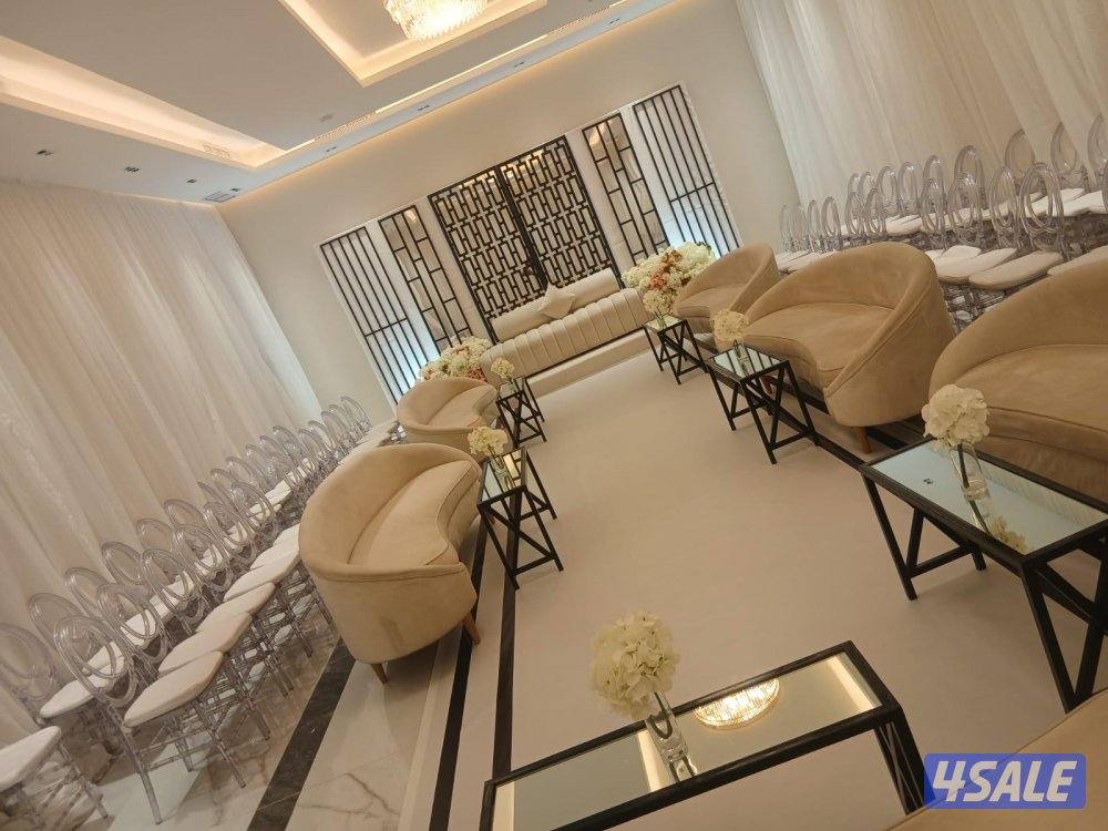 متوفر سماعات  لجميع المناسبات واضاءة بأسعار معقولة.2