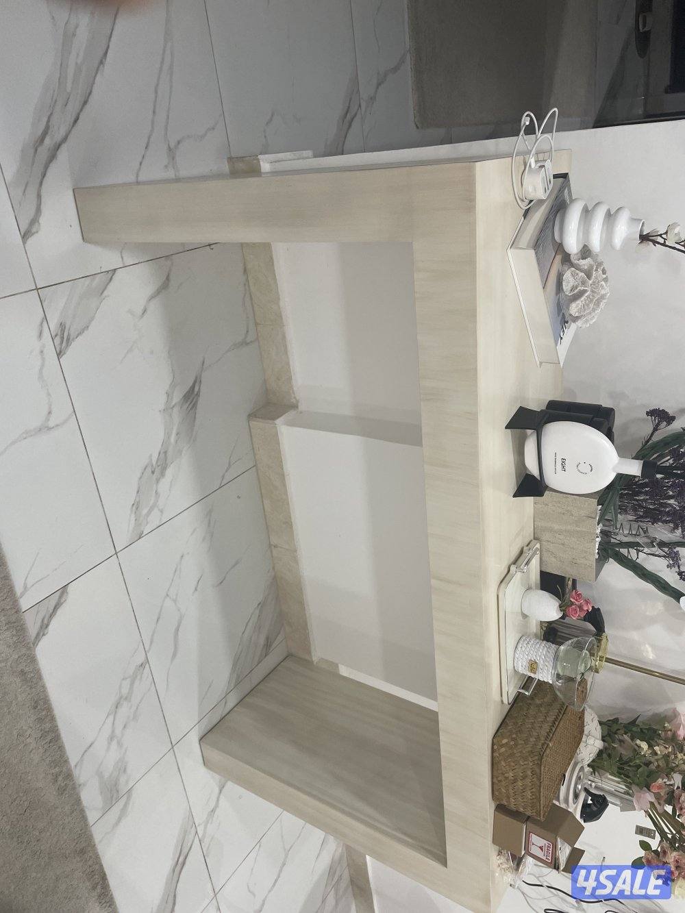 للبيع طاولتين مستعمله2