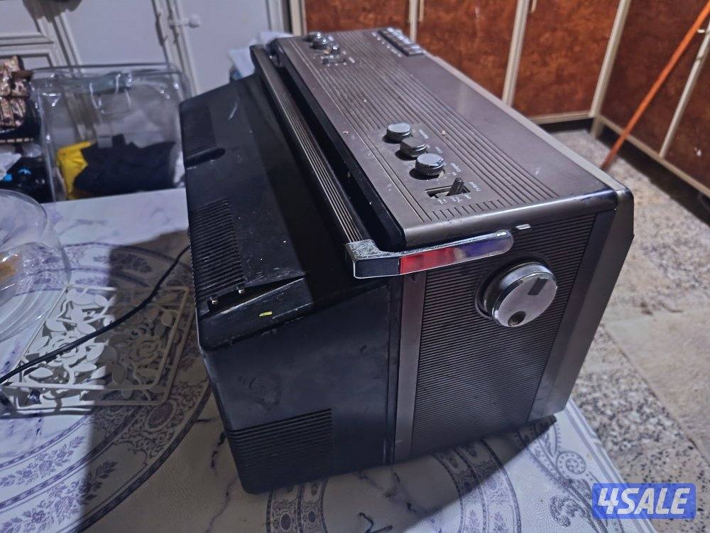 تلفزون صاره ٧٠سنه وفيه مسجل2والحمد لله كل شي شغال على السوم1