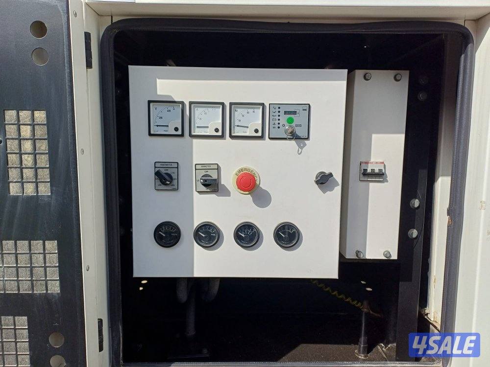 للبيع مكينة بيركنز 30 الف5