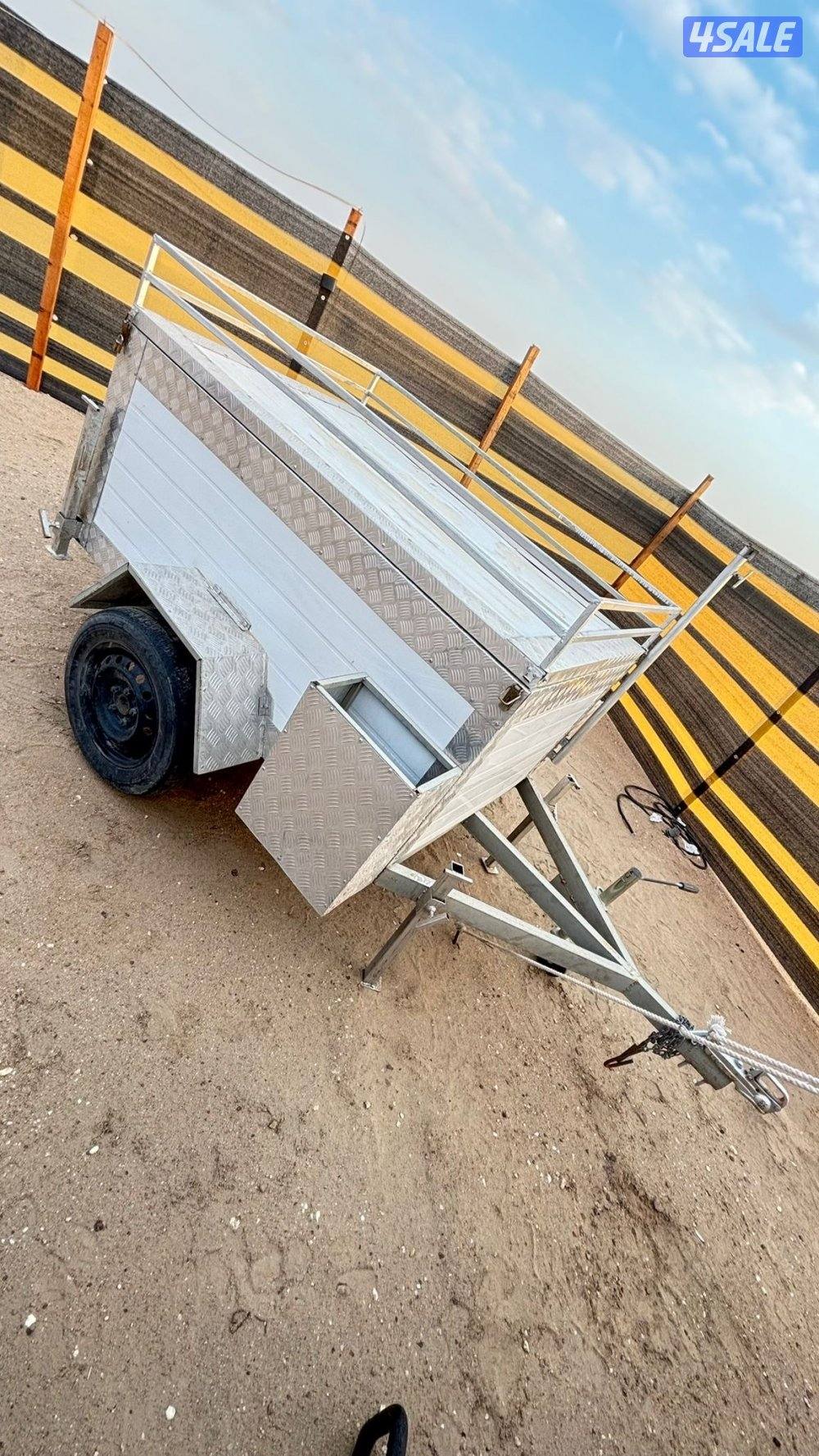 للبیع عربانه مع مكينه تنفع للكشتات3