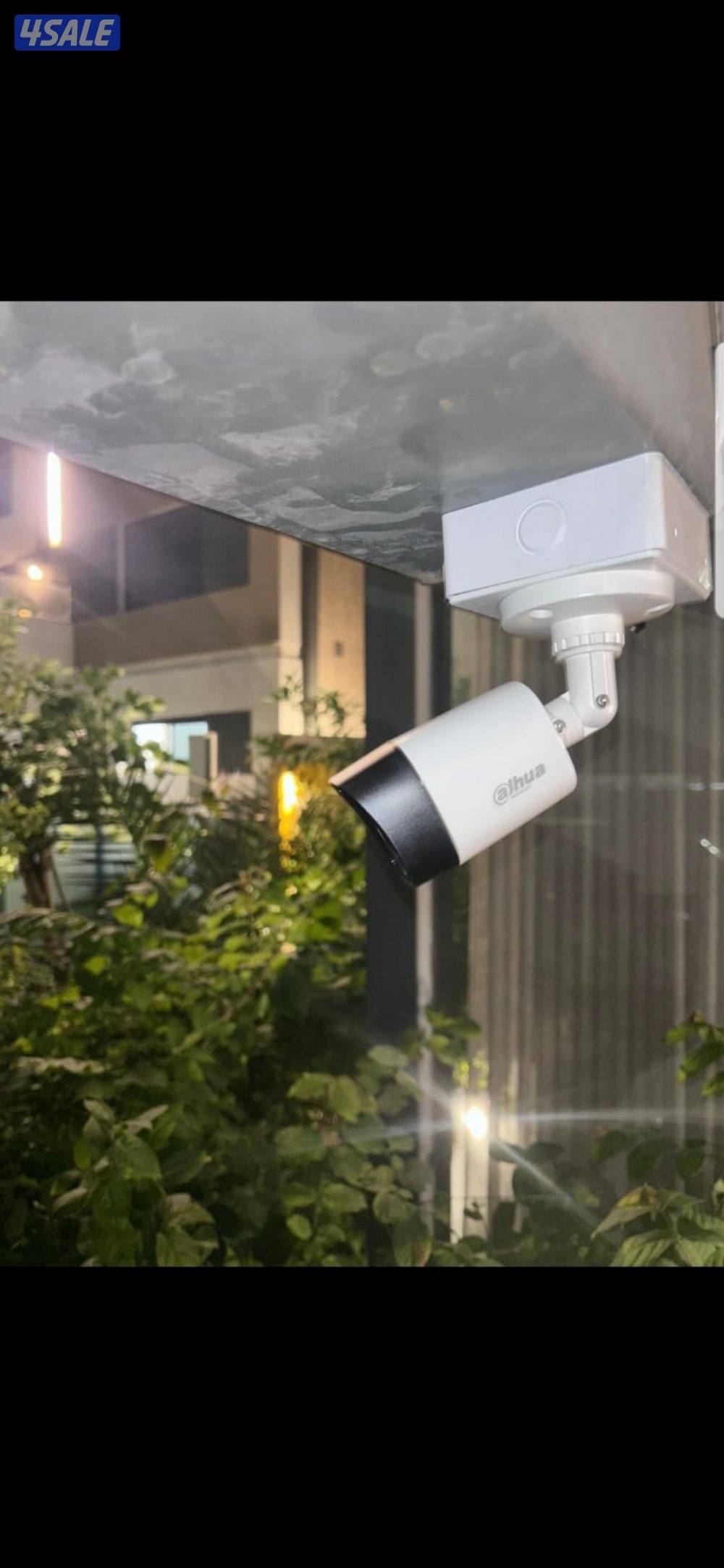 كاميرا طاقه شمسيه متحركه بجميع الاتجاهات صوت وصوره سبيكر مايك12