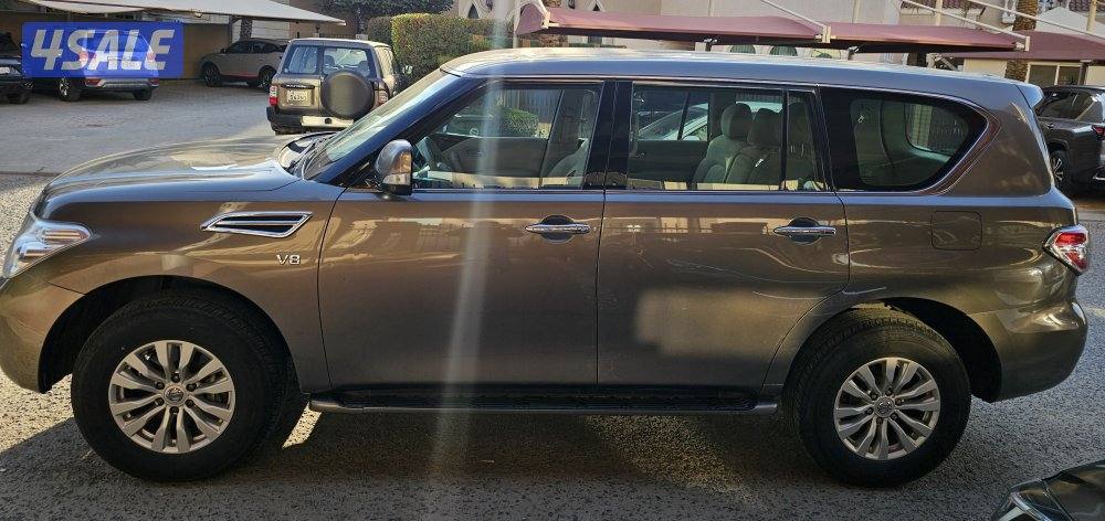 للبيع نيسان باترول 2014 SE9