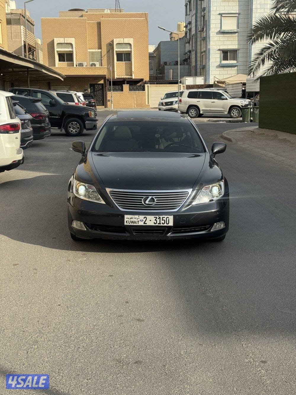 لكزس ماشي 275 الف1