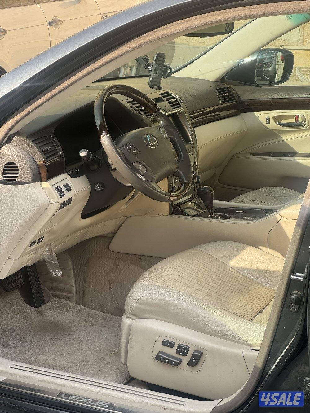 لكزس ماشي 275 الف8