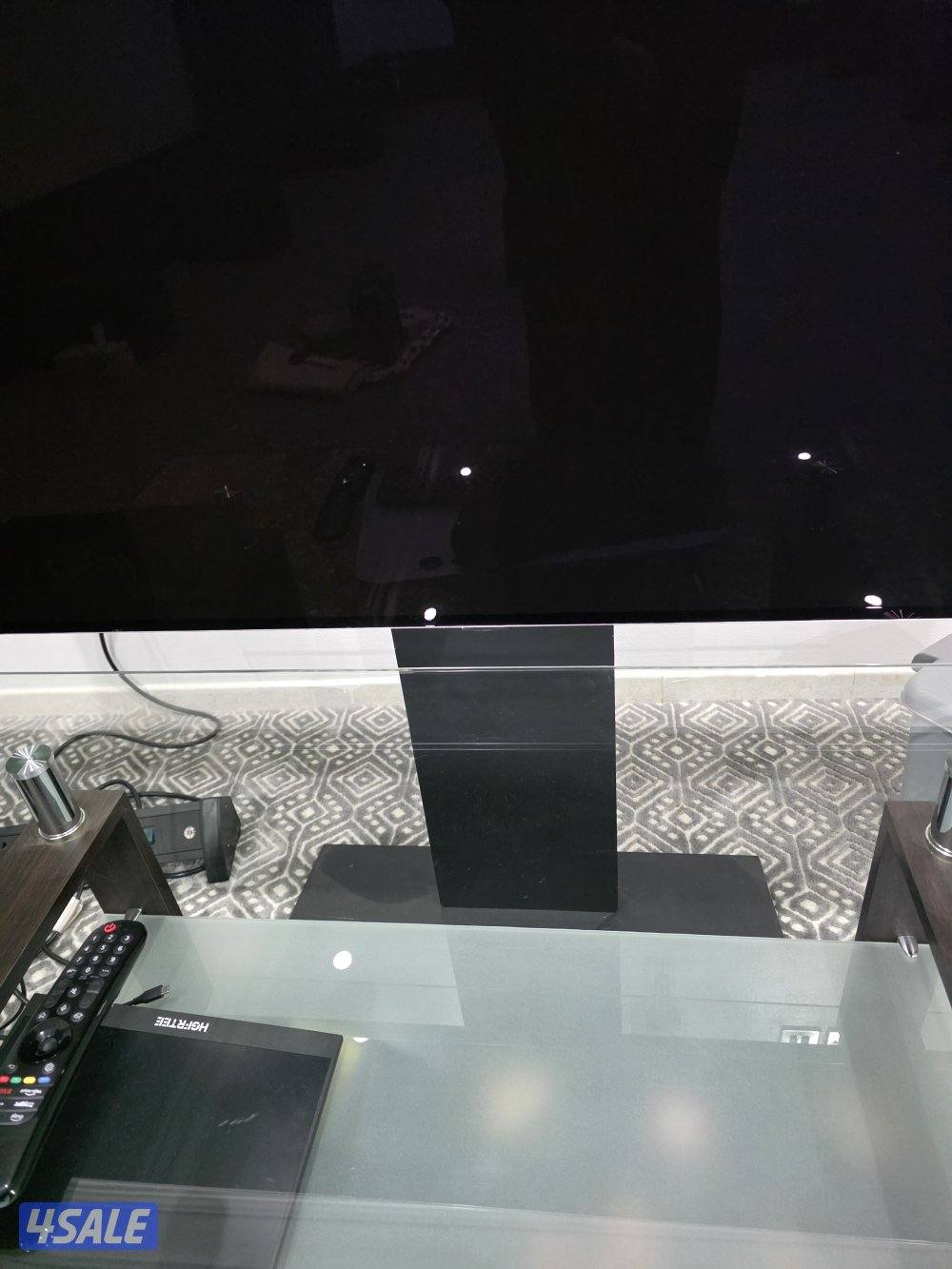 للبيع LG G4 77 inch مع الستاند0