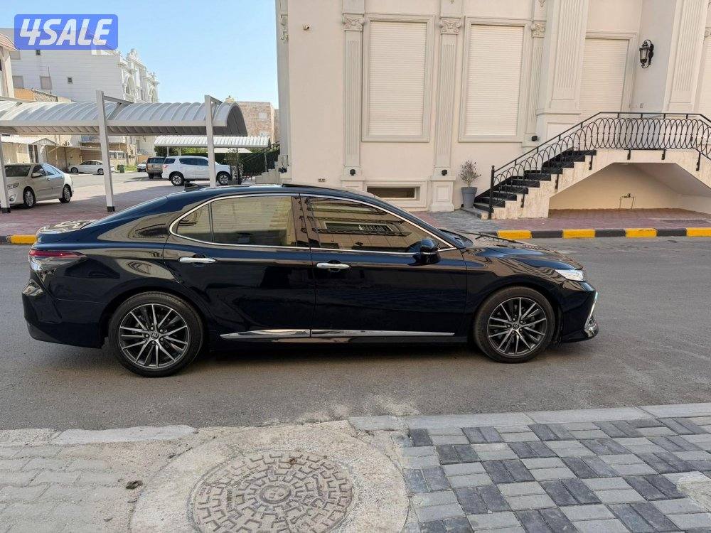 كامري لمتيد 2023 6V الساير بحاله الوكاله عداد 47 الف1