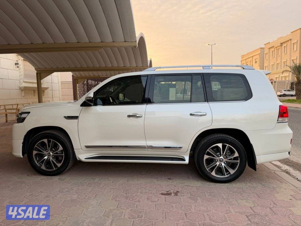 لاند كروز تورينق 2020 عداد 132 الف2