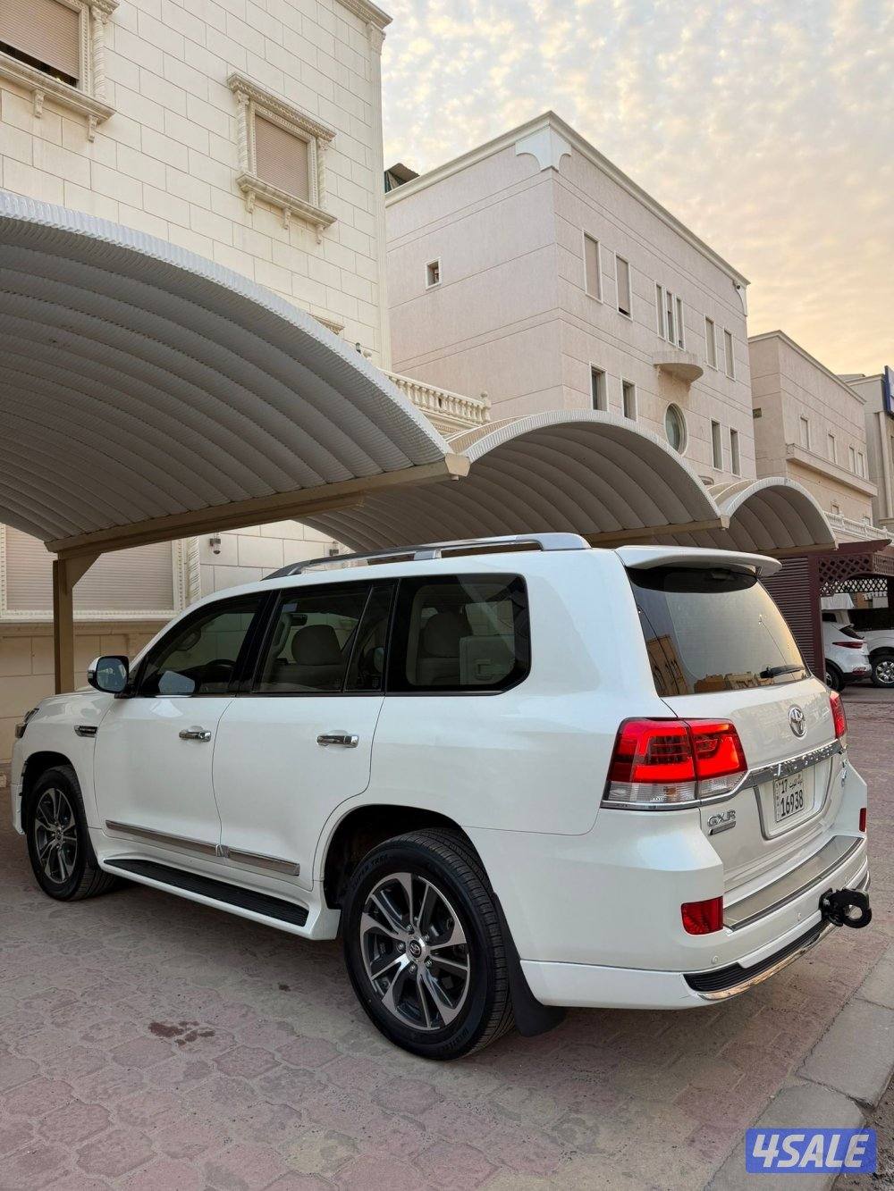 لاند كروز تورينق 2020 عداد 132 الف4