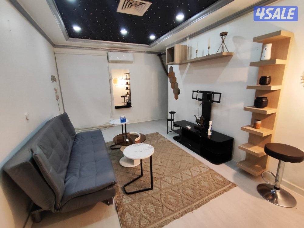 شقه للإيجار غرفتين ومطبخ و2حمام موقع ممتاز خدمات كامله0