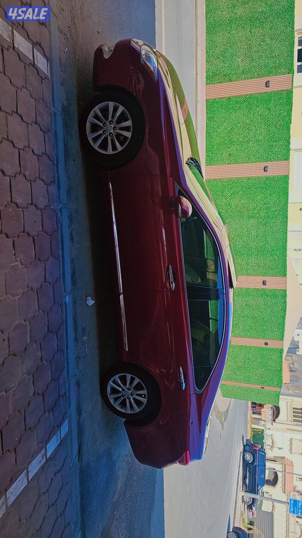 للبيع لكزس موديل ٢٠١٠ كامل المواصفات شاشه نفيقيشن جلد-فتحه-سناسر4