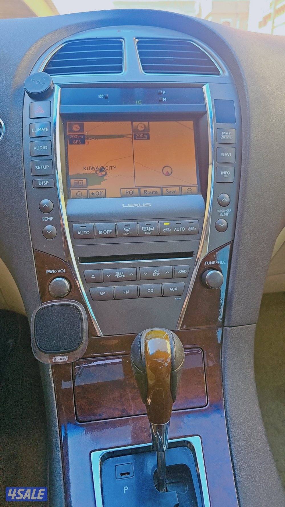 للبيع لكزس موديل ٢٠١٠ كامل المواصفات شاشه نفيقيشن جلد-فتحه-سناسر5