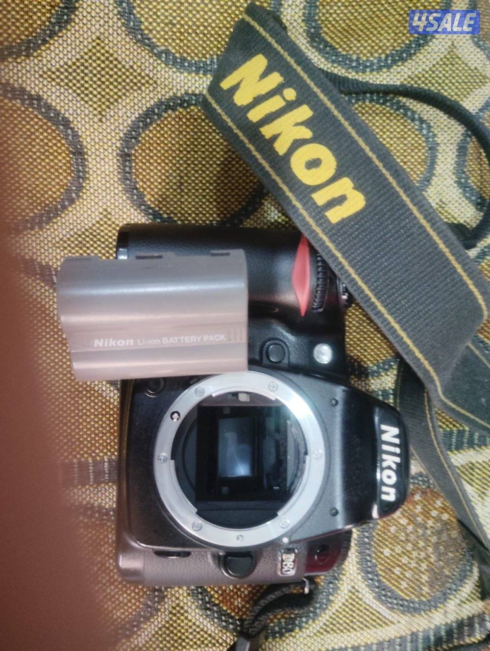 نيكون 80 بدي فقط مع بطاريه1