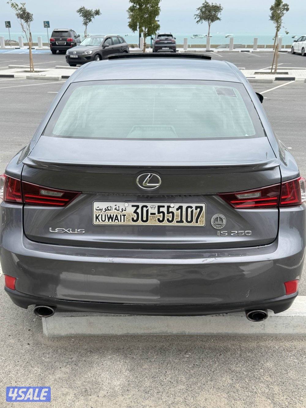للبيع لكزس is250 /2015 Lexus Premium1