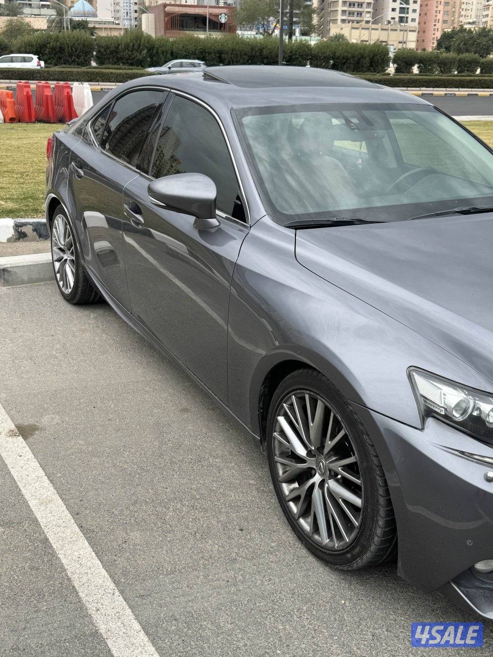 للبيع لكزس is250 /2015 Lexus Premium3