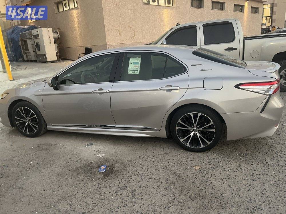 للبيع كامري 20193