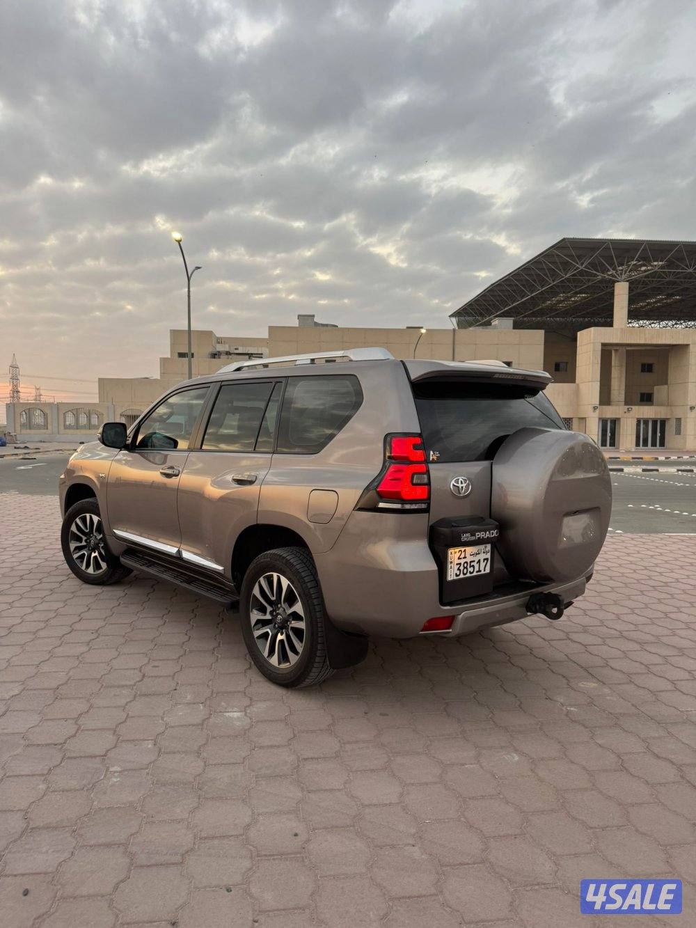 برادو TX.L ٢٠٢٢ الساير عداد ٦٢ ألف شرط الفحص صبغ وكاله كامل مواصفات1