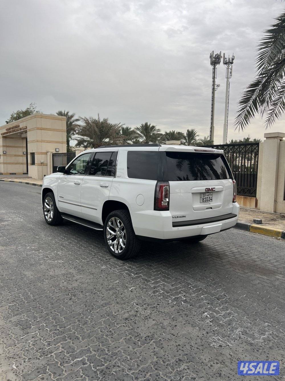 2019 GMC YUKON SLT5