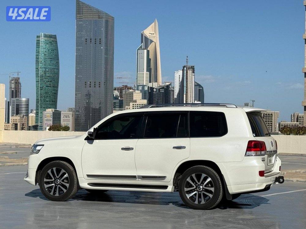 لاندكروزر VXRS0