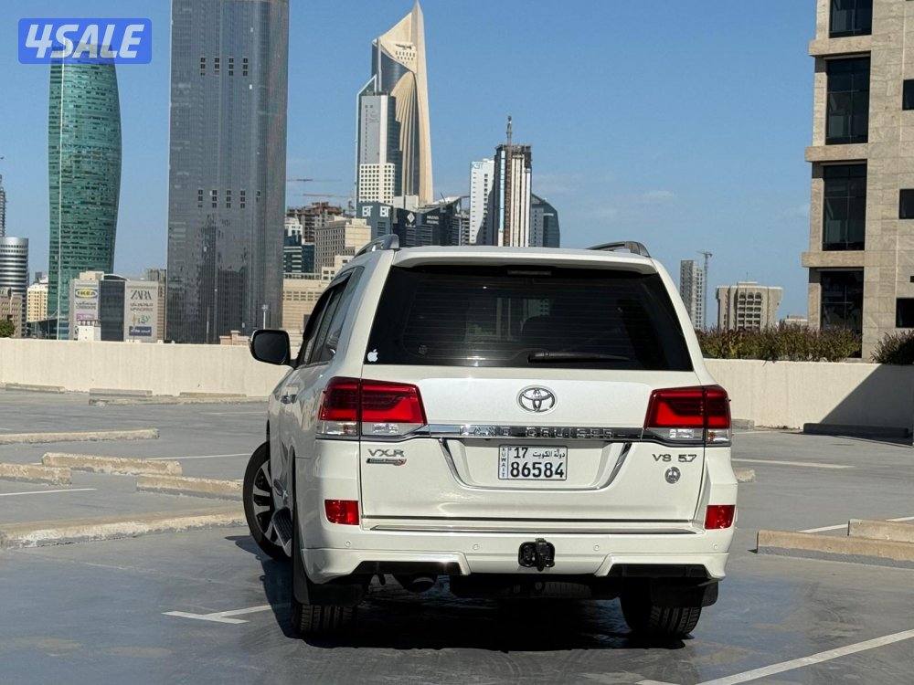 لاندكروزر VXRS2