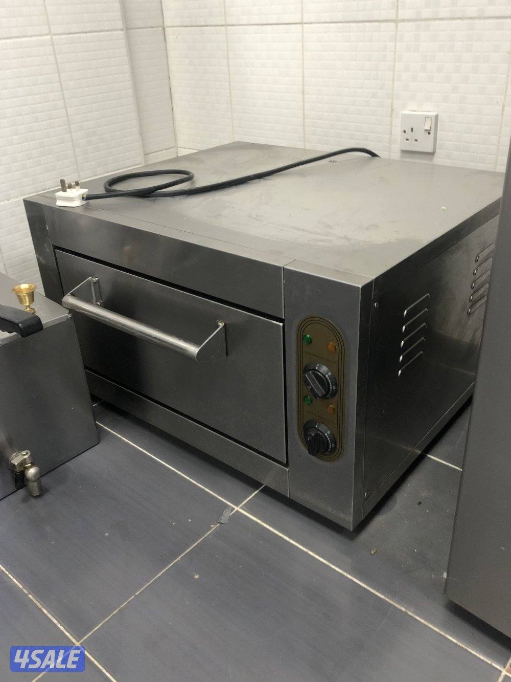 معدات مطعم للبيع (نظيفة جدا)0